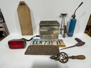 lot 29 image: Assorted Tools