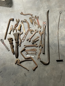 lot 30 image: Vintage Wrenches