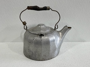 lot 45 image: Antique Sidney Aluminum Colonial Tea Kettle