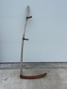 lot 46 image: Scythe