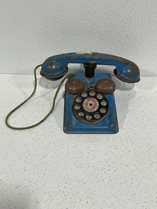 lot 60 image: Vintage Metal Toy Phone