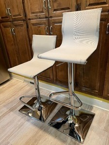 Pair of Contemporary Style Barstools