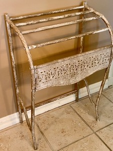 Metal Decorative Towel Rack