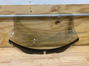lot 97 image: WAVE Windshield Q23-3983