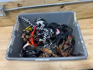 lot 100 image: Plastic Bin Full of Ratchet Straps