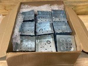 lot 117 image: Lot of 27 Electrical Boxes