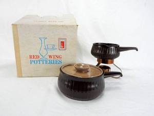 lot 44 image: Vintage 1968 Red Wing Pottery Bean Pots and Stand
