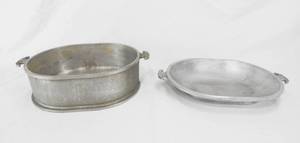 lot 119 image: Vintage Guardian Serviceware Chicken Roaster and Platter