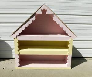 lot 53 image: Wooden Bookshelf or Dollhouse