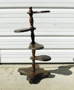lot 54 image: Vintage Putney Basketville Vermont Plant Stand