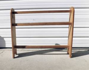 lot 55 image: Wooden Quilt Rack