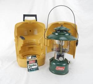 lot 42 image: 73 Coleman Lantern in Carry-Case
