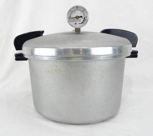 lot 70 image: Vintage Guardian Service Pressure Cooker