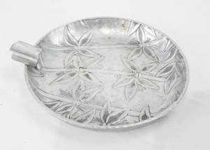 lot 65 image: Vintage Everlast Forged Aluminum Ashtray and 2 Candleholders