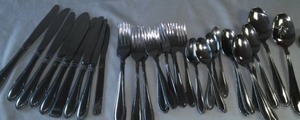 lot 11 image: Oneida Flatware