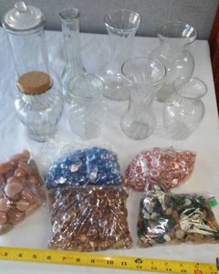 lot 15 image: Vases Plus Glass Decor Rocks