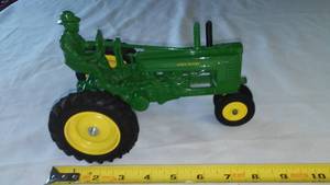 lot 27 image: John Deere A Tractor With Driver