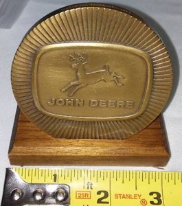 lot 40 image: John Deere Desk Plaque 1987