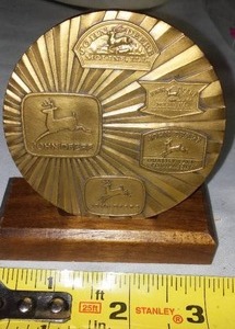 lot 45 image: John Deere Desk Plaque