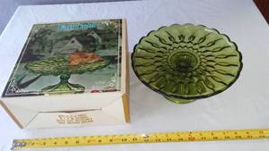 lot 67 image: Vintage Footed Pedestal Serving Plate