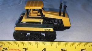 lot 84 image: Cat Caterpillar Track Tractor Model 65