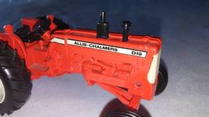 lot 90 image: Allis Chalmers D19 Tractor