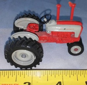 lot 91 image: Ford Power master Tractor, Model 961