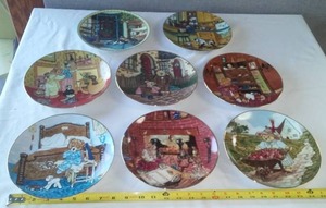 lot 221 image: Lovable Teddies Collector Plate (8)
