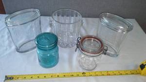 lot 222 image: Covered Jars (5)