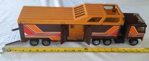 lot 166 image: ERTL Tractor, Semi, Horse Trailer & Living Quarters.