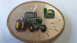lot 176 image: John Deere Belt Buckle Tractor