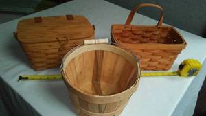 lot 228 image: 3 Cute Baskets