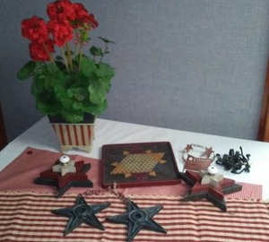 lot 242 image: Patriotic Decor Table Runners, Geranium & More