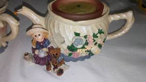 lot 244 image: Boyds Bears  (2) Yesterdays Child & Teatime