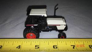 lot 255 image: Case 2294 Tractor.