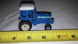 lot 260 image: Ford 9700 Tractor.