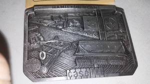 lot 278 image: Case International Harvester Belt Buckle