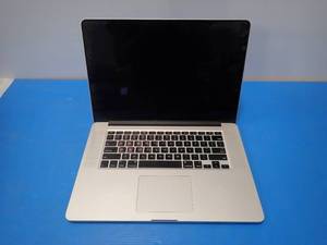 Apple&nbspMacBookPro11,4 A1398 MJLQ2LLA &nbspINTEL(R) CORE(TM) I7-4770HQ CPU  2.20GHZ  16GB DDR3L SDRAM  251GB&nbsp SSD  15.4 screen w 1920 x 1080 resolution  includes IOS and power cable  anti-glare tint is wearing