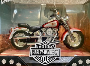 lot 68 image: New Harley-Davidson Motorcycle for Barbie
