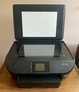 lot 77 image: HP Envy 5643 that Prints, Scans, Copies and Photos