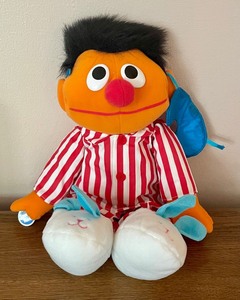 lot 76 image: Sesame Street Sing & Snore Ernie with Original Box