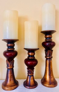 lot 124 image: 5 Charming Candle Holders with 3 Candles