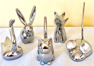 lot 130 image: 5 Umbra Animal Figurines