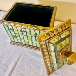 lot 138 image: Delightful Decorative Lidded Box