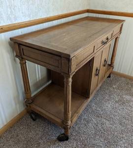 lot 1 image: Vintage Thomasville Rolling BuffetSideboard