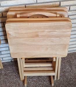 lot 77B image: Blonde Wood TV Trays