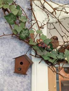 lot 46 image: Decorative Wall Mirror