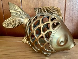lot 181 image: 2 Beautiful Brass Fish Figurines