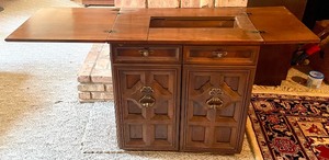 lot 186 image: Vintage Sewing Table