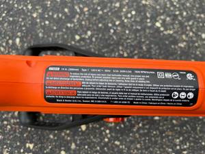 lot 233 image: Black and Decker Electric Weed Whip  Model ST9000